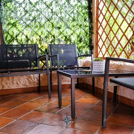 Giulia Seafront Feriehus *